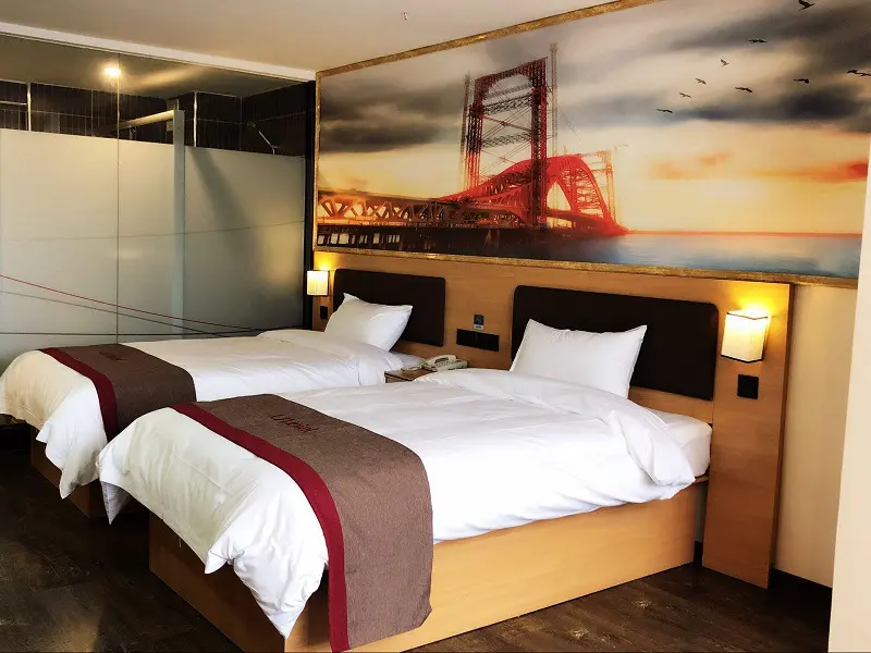 Гуйян: Thank Inn Hotel Guizhou Guiyang Guanshanhu District High-Speed Railway North Station