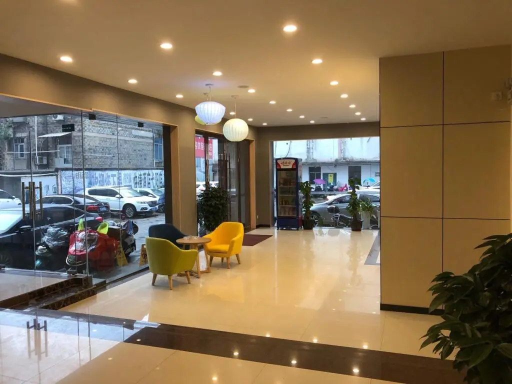 Шанграо: Thank Inn Hotel Jiangxi Shangrao Yiyang Shengli Road