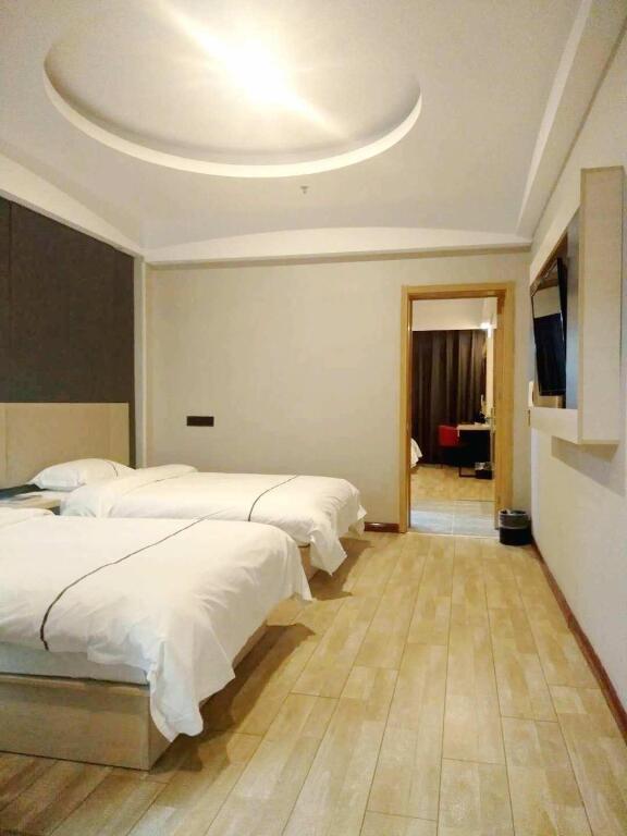 Таншань: Thank Inn Plus Hotel Hebei Tangshan Lunan District Railway Station