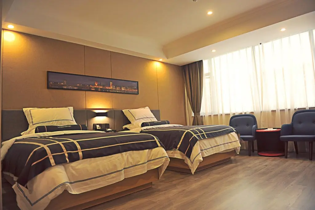 Цзуньи: Lano Hotel Guizhou Zunyi Renhuai Power Supply Bureau Office Building
