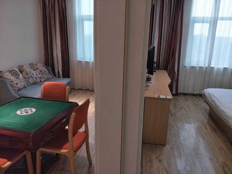 Линьи: Thank Inn Plus Hotel Linyi Lanshan District Yitang