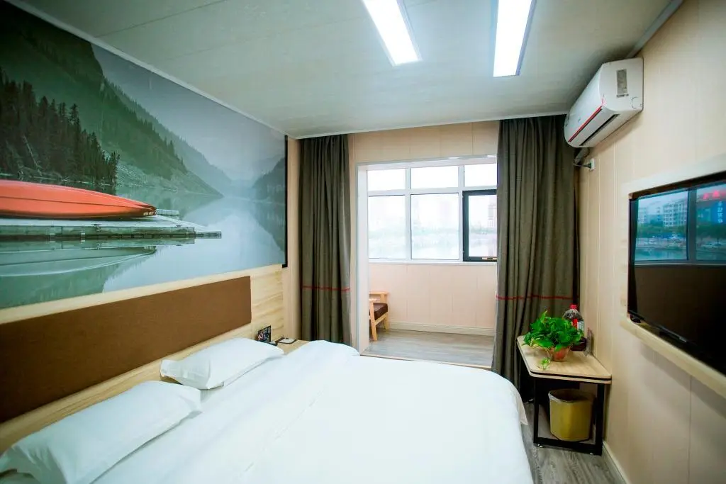 Хецзе: Thank Inn Plus Hotel Heze Shan County Xiangyang Road
