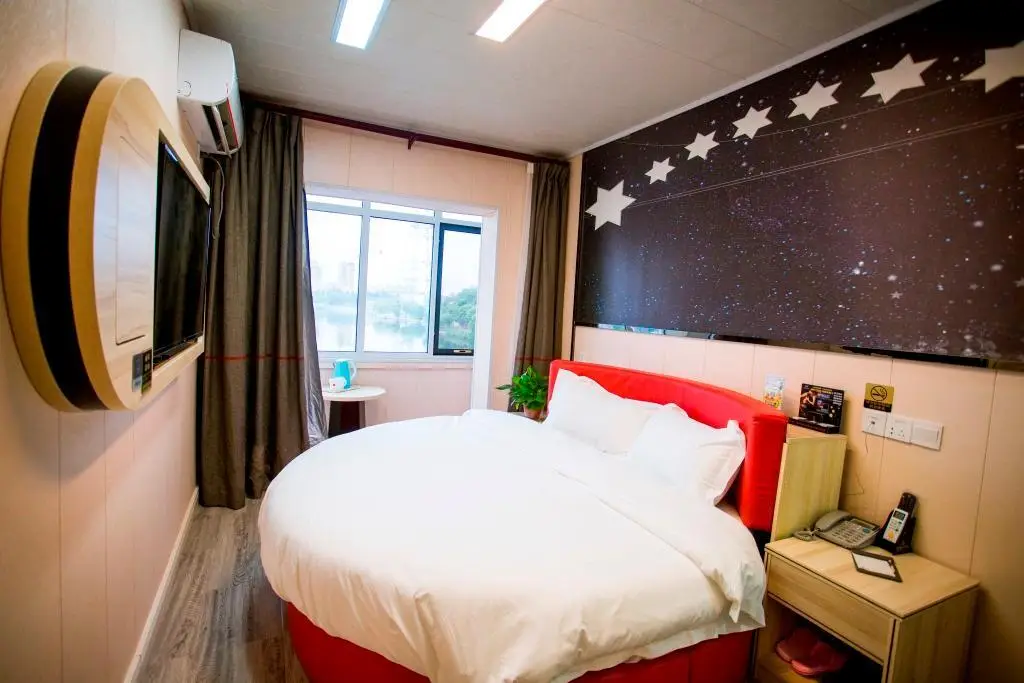 Хецзе: Thank Inn Plus Hotel Heze Shan County Xiangyang Road