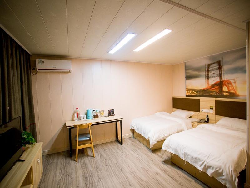 Хецзе: Thank Inn Plus Hotel Heze Shan County Xiangyang Road