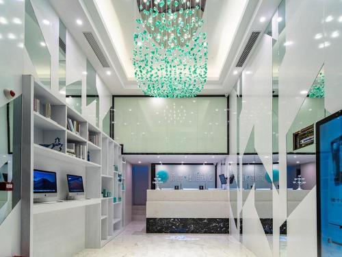 Гуйян: Xana Lite· Guiyang Guoji huizhan Center Financial City