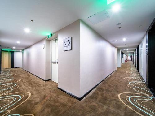 Гуйян: Xana Lite· Guiyang Guoji huizhan Center Financial City
