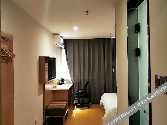 Яньтай: 7 Days Premium· Yantai Jinshatan Haishui Yuchang