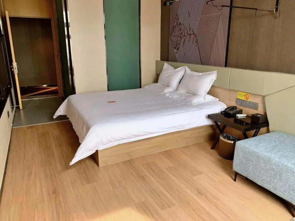 Тяньцзинь: IU Hotels· Tianjin Houtai Chengjian University Haitai Industrial Park