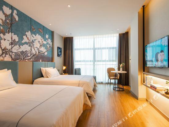 Magnotel Tongxiang Shimao Center — фото 1