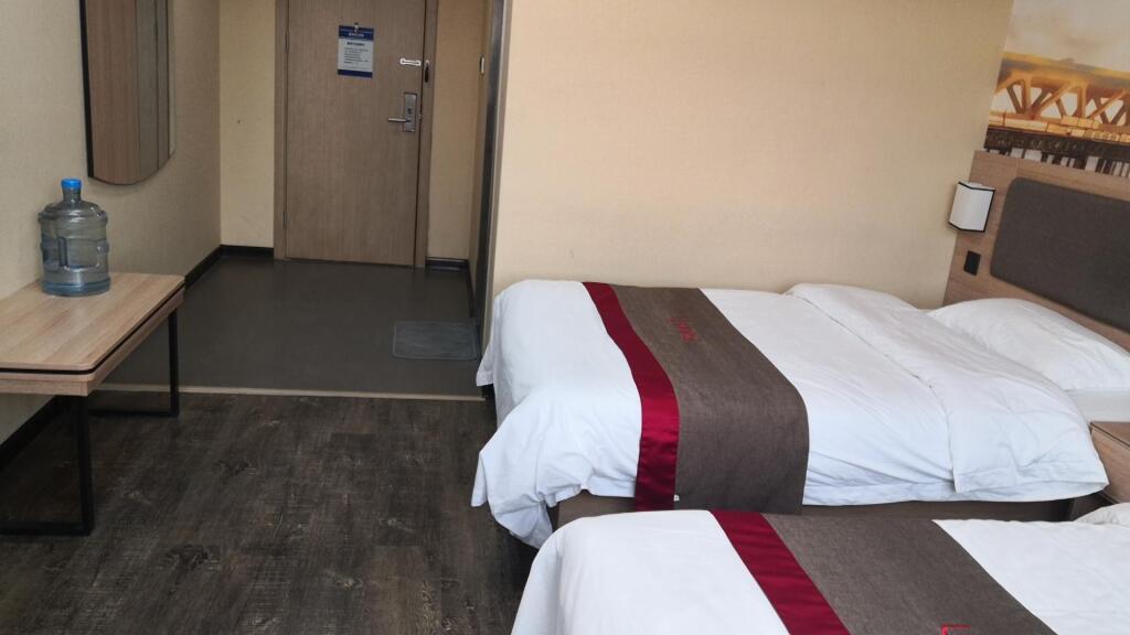 Циндао: Thank Inn Hotel Shandong Qingdao Pingdu City Xinhe County Yanwei Road