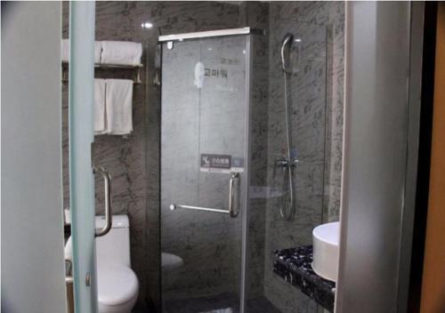 Чунцин: Thank Inn Hotel Chongqing Qianjiang District Xinhua East Road