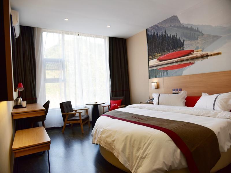 Гуйян: Thank Inn Hotel Guizhou Tongren Bijiang District High-speed Railway Station Qingshui Avenue