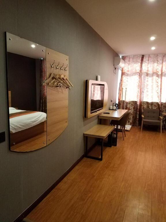 Наньтун: Jun Hotel Jiangsu Nantong Tongzhou District Jinsi Xi Road Hantangyinxiang