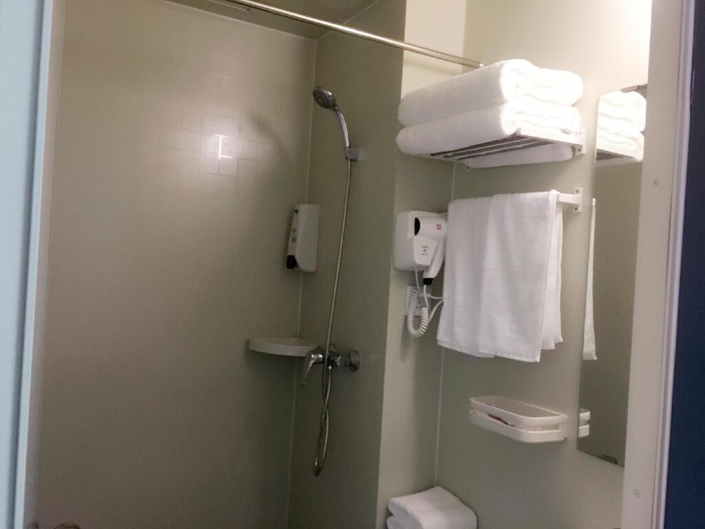 Шэньчжэнь: Thank Inn Hotel Guangdong Shenzhen Nanshan District Window of the World