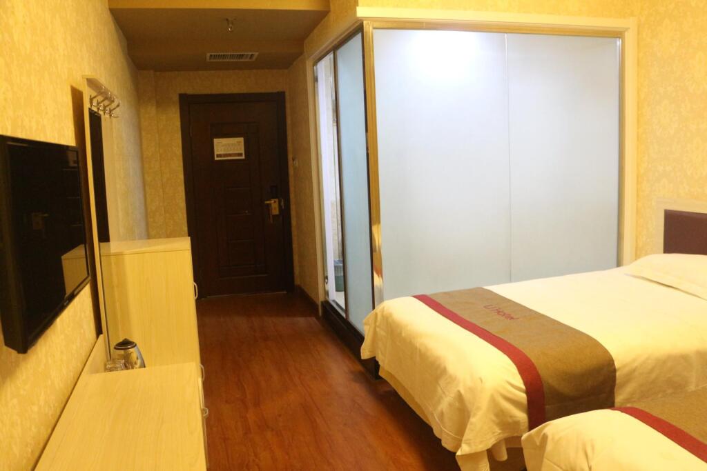 Даньдун: Thank Inn Hotel Liaoning Dandong Yuanbao District Yulong Hot Spring
