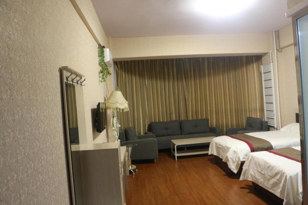 Даньдун: Thank Inn Hotel Liaoning Dandong Yuanbao District Yulong Hot Spring