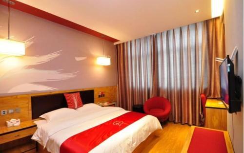 Куньмин: Thank Inn Chain Hotel Yunnan Kunming Shilin County Tunxi Road