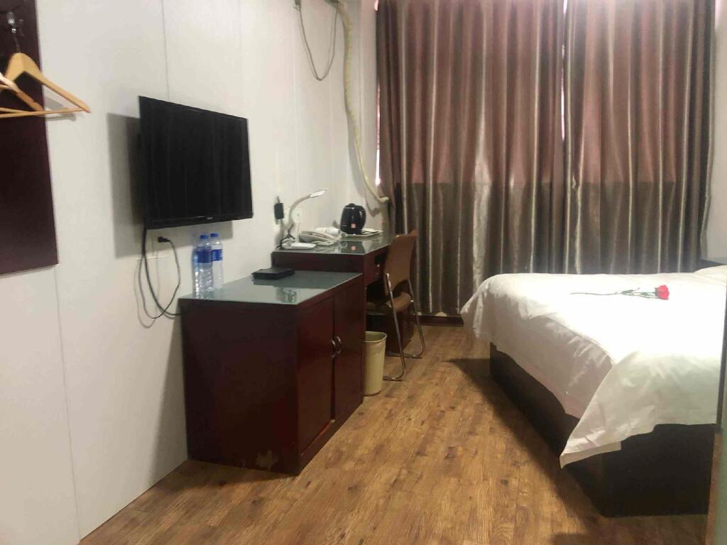 Шанцю: Thank Inn Hotel He'nan Shangqiu Railway Station Zhanqian Road West Branch