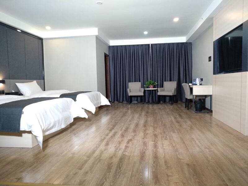 Гуангхан: Thank Inn Plus Hotel Sichuan Guang'an Yuechi County Tianlong Street