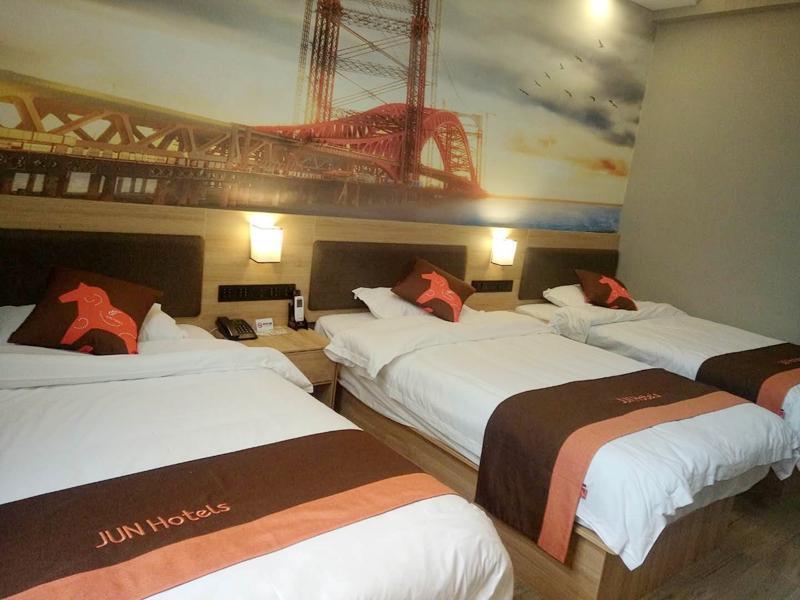 Чжоушань: Jun Hotel Zhejiang Zhoushan Putuo District Donggang Kaihong Plaza