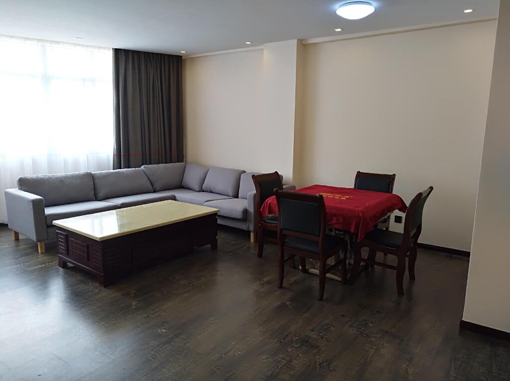 Маоминг: Thank Inn Plus Hotel  Maoming XinYi City Yingbin Avenue