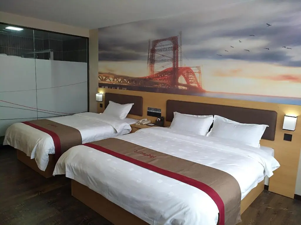 Маоминг: Thank Inn Plus Hotel  Maoming XinYi City Yingbin Avenue