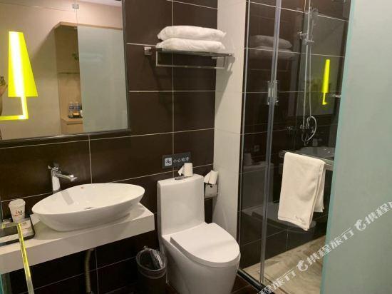 Тайюань: IU Hotels· Taiyuan Changfeng Xi Street The Mixc