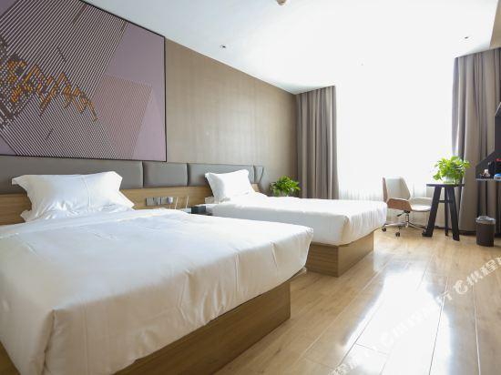 Ланьчжоу: IU Hotels· Lanzhou Xike Station Huanghelou Branch