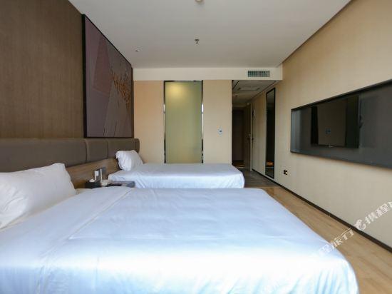 Ланьчжоу: IU Hotels· Lanzhou Xike Station Huanghelou Branch