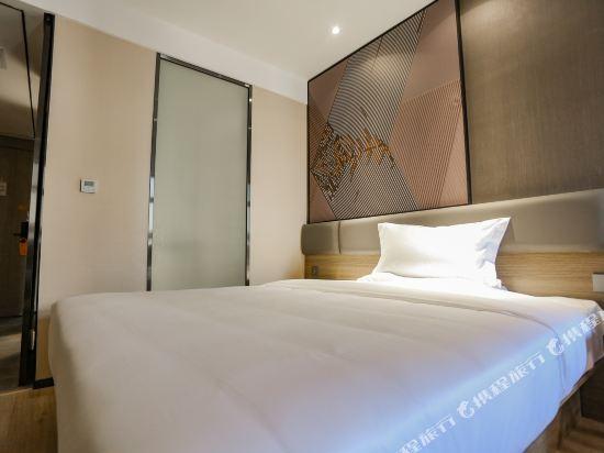 Ланьчжоу: IU Hotels· Lanzhou Xike Station Huanghelou Branch