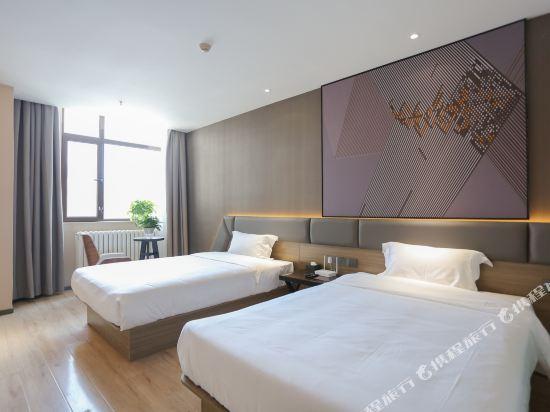 Ланьчжоу: IU Hotels· Lanzhou Xike Station Huanghelou Branch