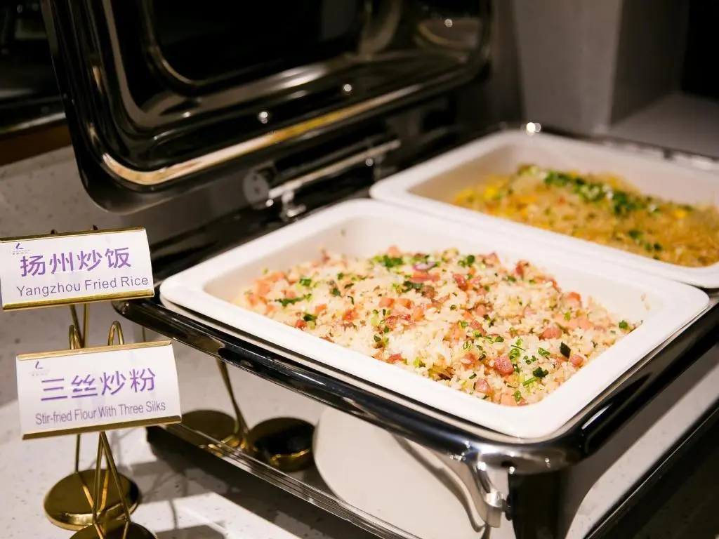 Шэньчжэнь: Lavande Hotels· Shenzhen Pingshan High Speed Railway Station Shuanglong Metro Station