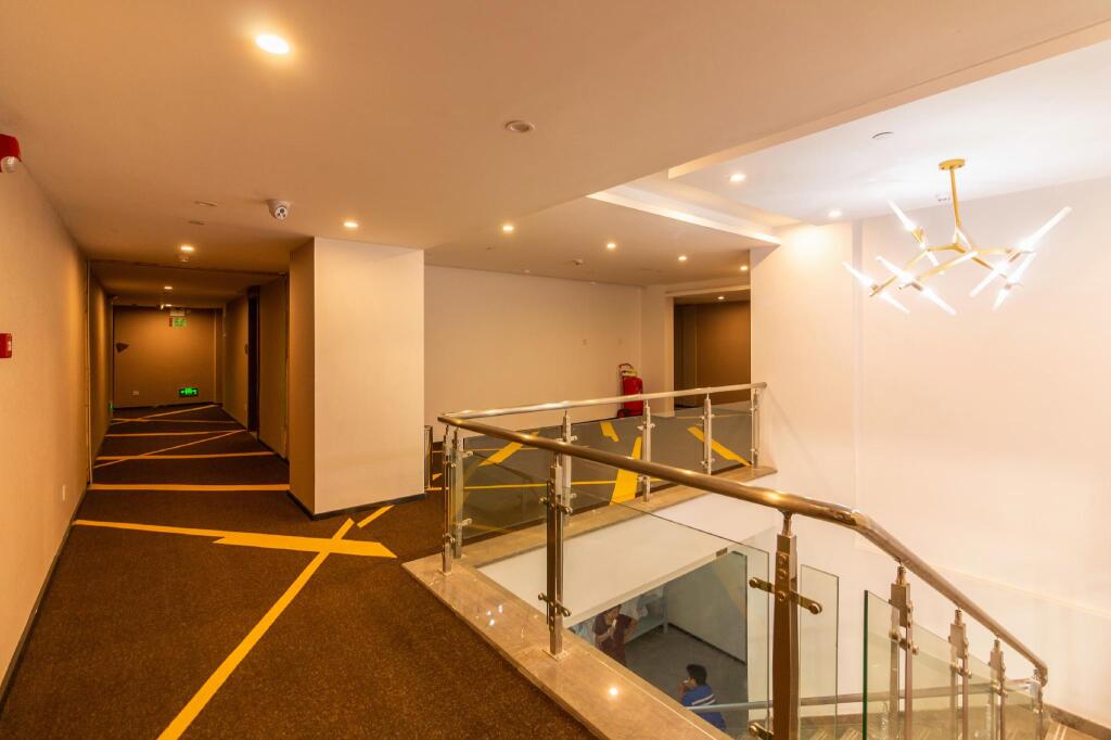 Ухань: IU Hotels· Wuhan Hanyang Avenue Huangjinkou Metro Station