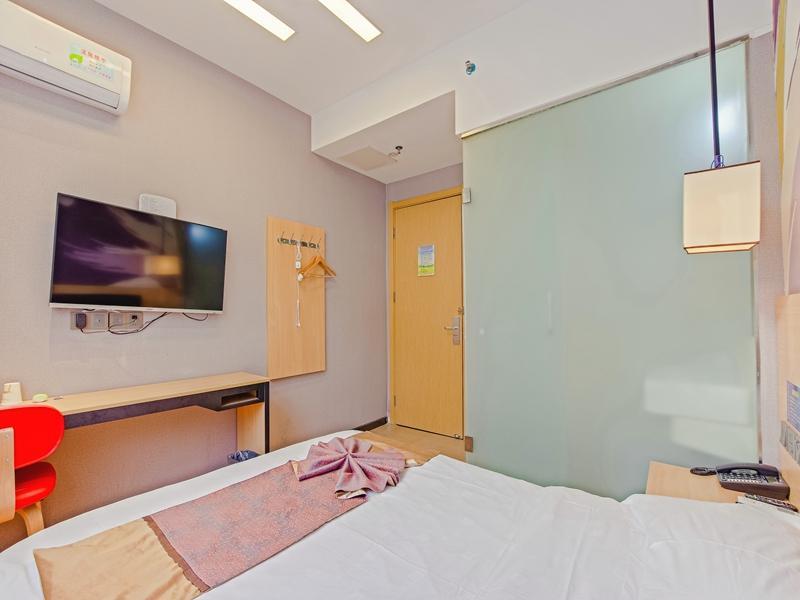 Чжэнчжоу: Thank Inn Hotel He'nan Zhengzhou Railway Station East Square