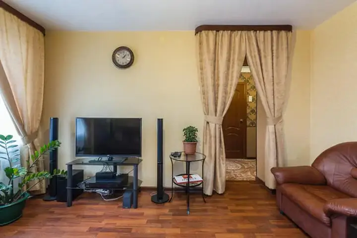 Санкт-Петербург: Apartment Ordzhonikidze 55