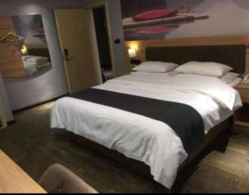 Уси: Thank Inn Plus Hotel Jiangsu Wuxi Yixing City Longchi Road