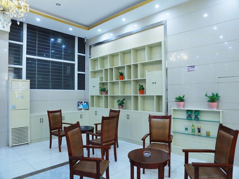 Хуанган: Jun Hotel Hubei Huanggang Huangmei County Renmin Avenue