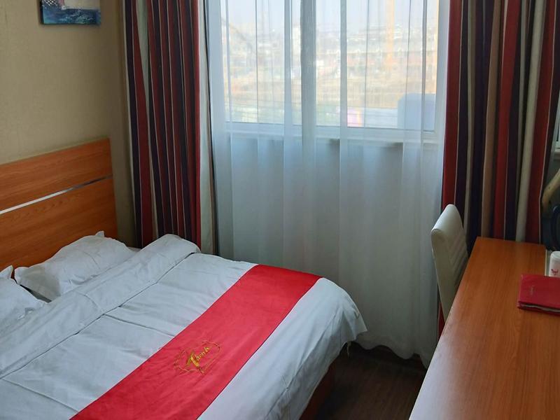Янчжоу: Thank Inn Hotel Jiangsu Yangzhou Gaoyou Shimao Plaza