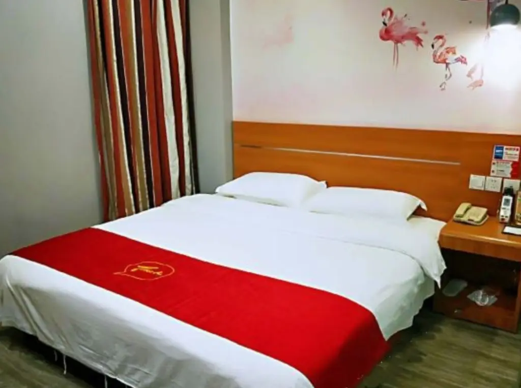 Янчжоу: Thank Inn Hotel Jiangsu Yangzhou Gaoyou Shimao Plaza