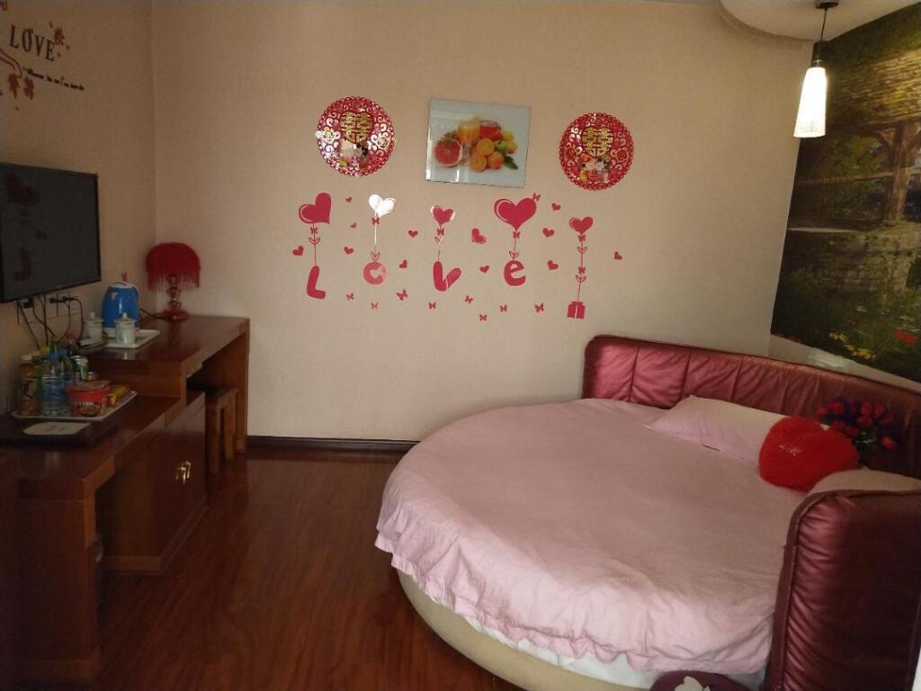 Тяньцзинь: Thank Inn Hotel Tianjin Jinghai Jingwen Road