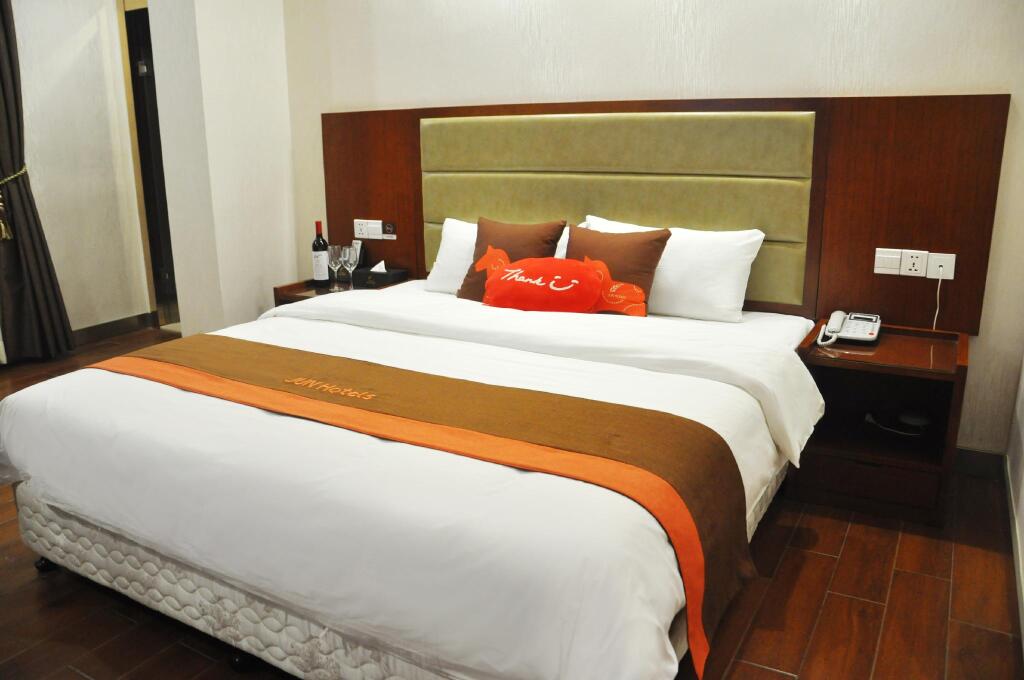 Цзеян: Jun Hotel Guangdong Jieyang Rongcheng District Lianhua Avenue