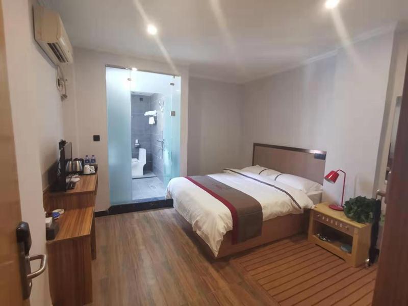 Хуанган: Chengke Hotel Hubei Huanggang Macheng Jiangjun Nan Road
