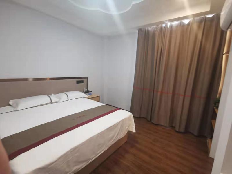 Хуанган: Chengke Hotel Hubei Huanggang Macheng Jiangjun Nan Road