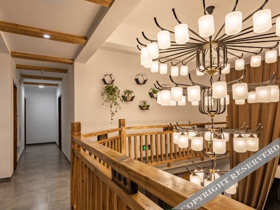 Хучжоу: Floral Hotel Si Man Mogan Mountain