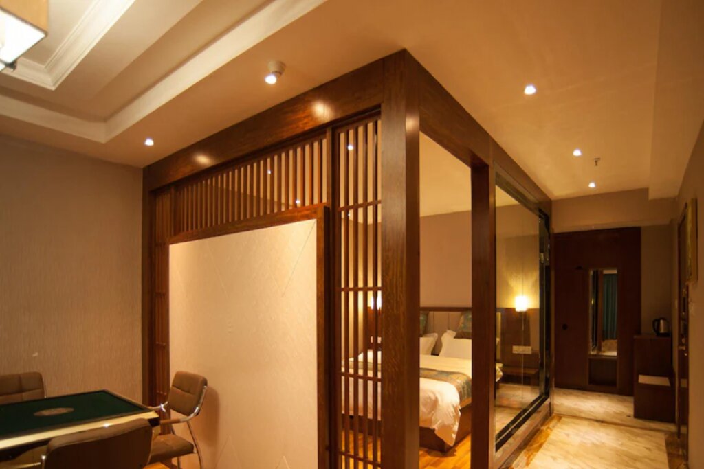 GreenTree Alliance Hotel Guiyang Huaguo Community Twin Towers Hotel — фото 1