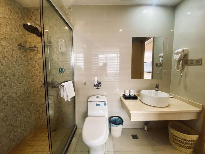 Шанхай: GreenTree Inn Shanghai Fengxian District Xiaotang Metro Station