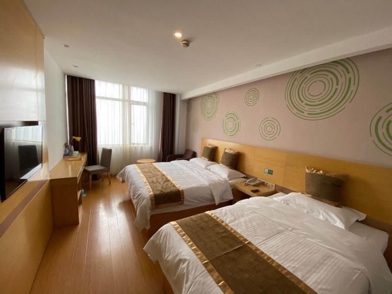 Шанхай: GreenTree Inn Shanghai Fengxian District Xiaotang Metro Station
