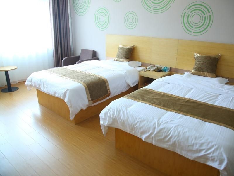 Шанхай: GreenTree Inn Shanghai Fengxian District Xiaotang Metro Station