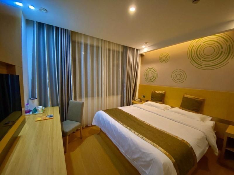 Шанхай: GreenTree Inn Shanghai Fengxian District Xiaotang Metro Station