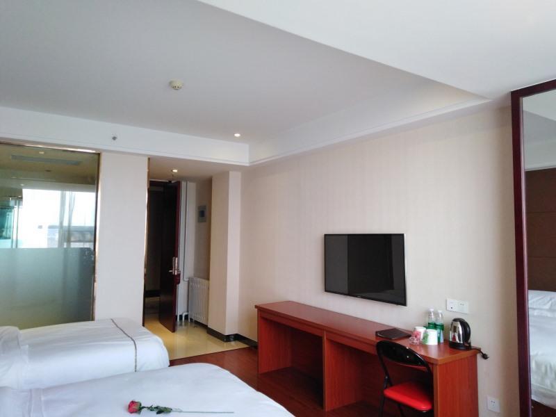 Линьи: GreenTree Alliance Hotel Linyi Bus Station